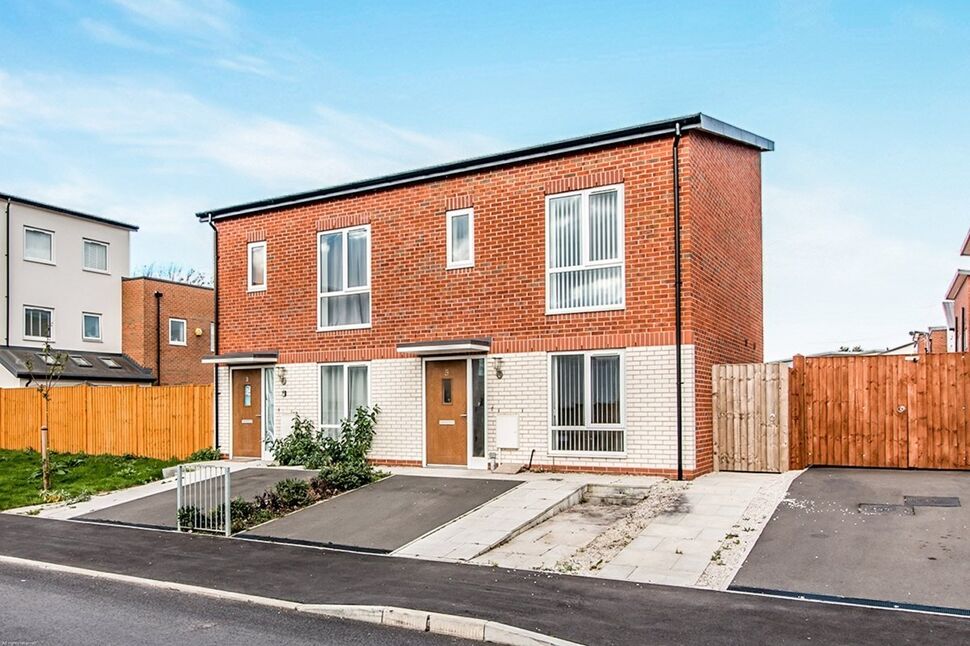 2 bedroom Semi Detached House for sale