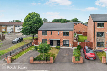 Winstanley Road, 2 bedroom Semi Detached House for sale, £300,000