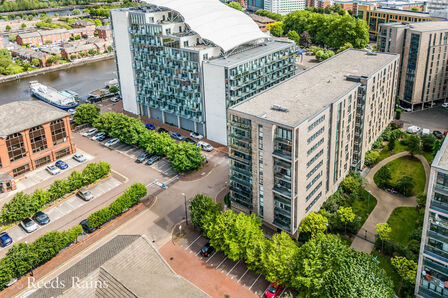 1 bedroom  Flat for sale