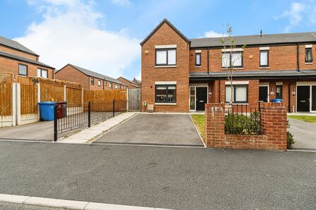 3 bedroom End Terrace House for sale