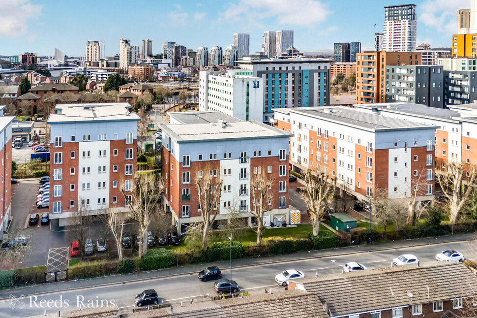 Main image of 2 bedroom Flat for sale, Elmira Way, Salford, M5