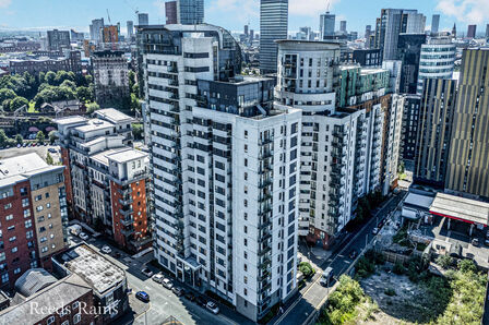 Lord Street, 2 bedroom  Flat for sale, £200,000