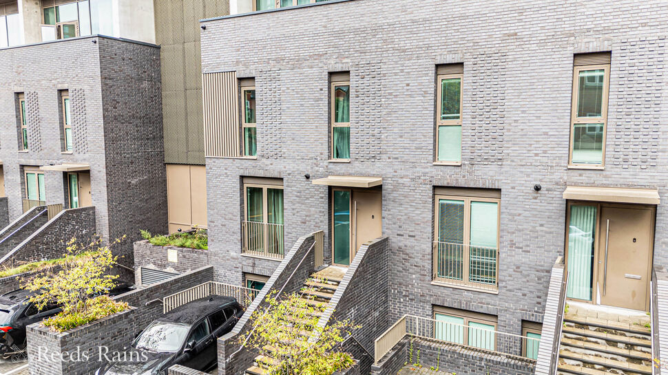 Main image of 4 bedroom  Flat for sale, Millbank Street, Manchester, M1