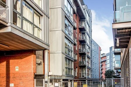 City Road East, 2 bedroom  Flat to rent, £1,300 pcm