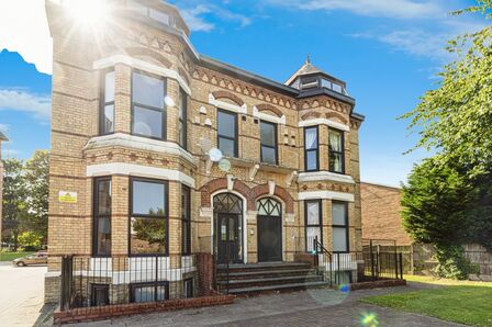 2 bedroom  Flat for sale