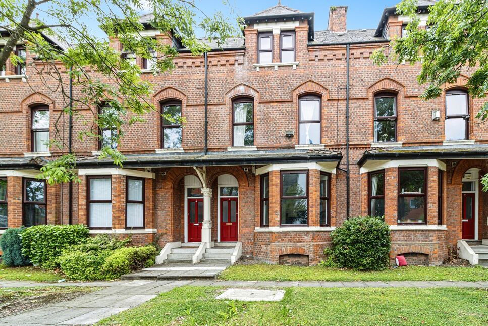 Main image of 1 bedroom Flat for sale, Hathersage Road, Manchester, M13