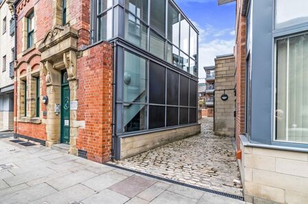 Bridgewater Street, 1 bedroom  Flat for sale, £139,000