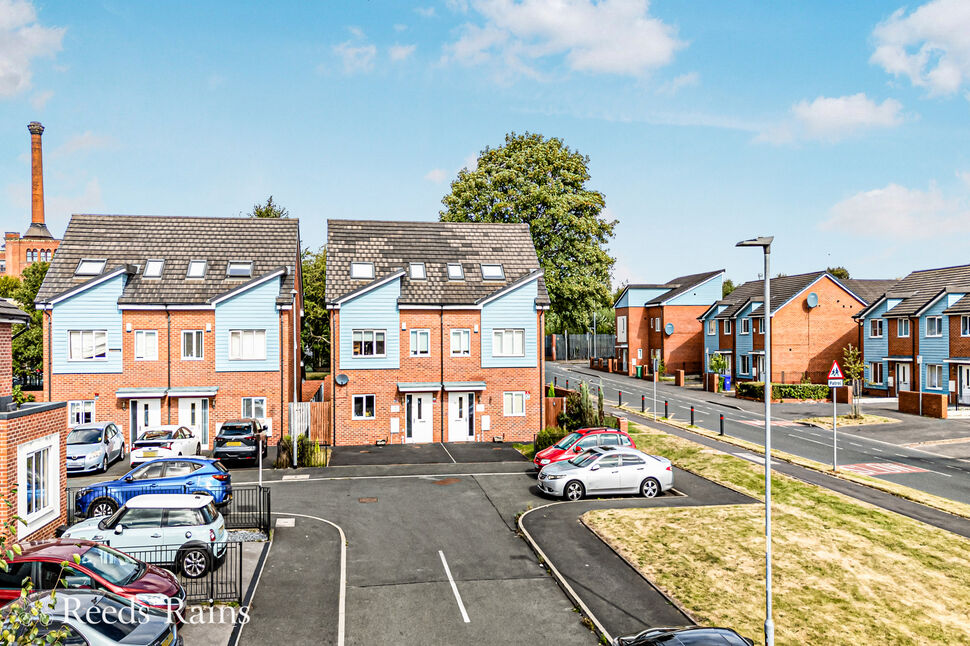 Main image of 4 bedroom Semi Detached House for sale, Carmody Close, Manchester, M40