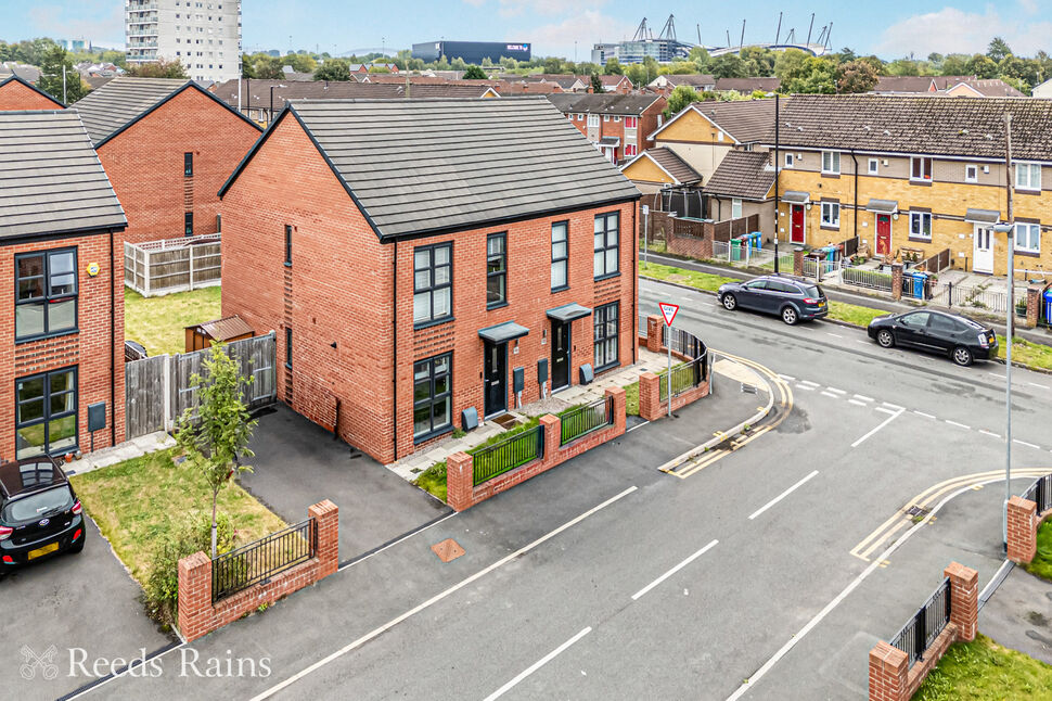 Main image of 3 bedroom Semi Detached House for sale, Bourdon Street, Manchester, M40