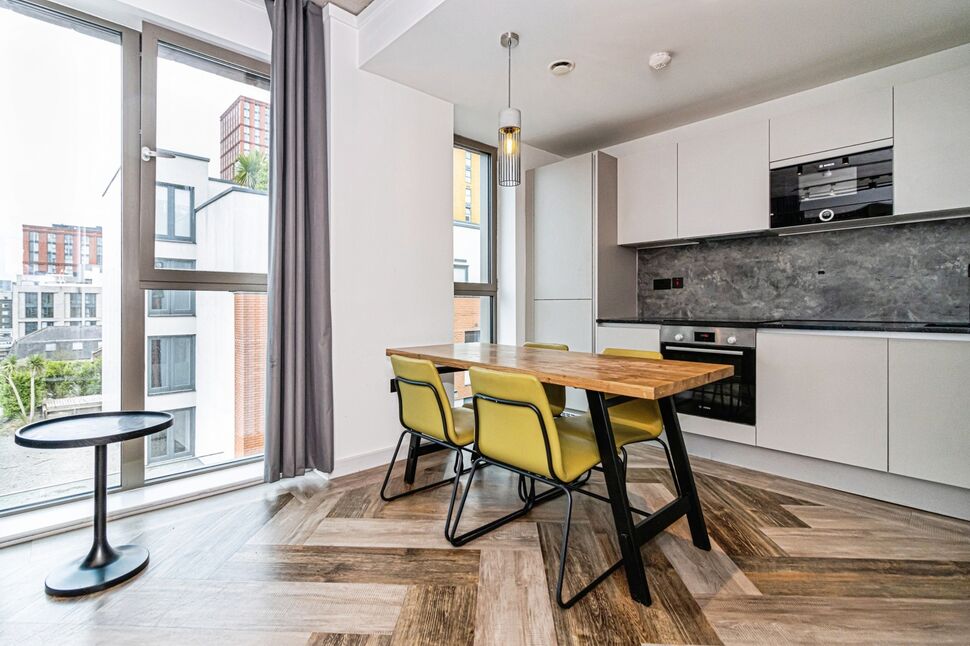 Main image of 2 bedroom  Flat for sale, Bendix Street, Manchester, M4