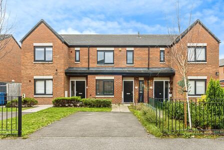 John Hogan V C Road, 2 bedroom  House to rent, £1,350 pcm