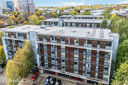 Broadway, 2 bedroom  Flat for sale, £160,000
