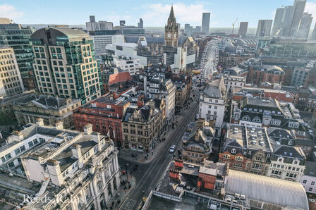 Cross Street, 2 bedroom  Flat for sale, £400,000