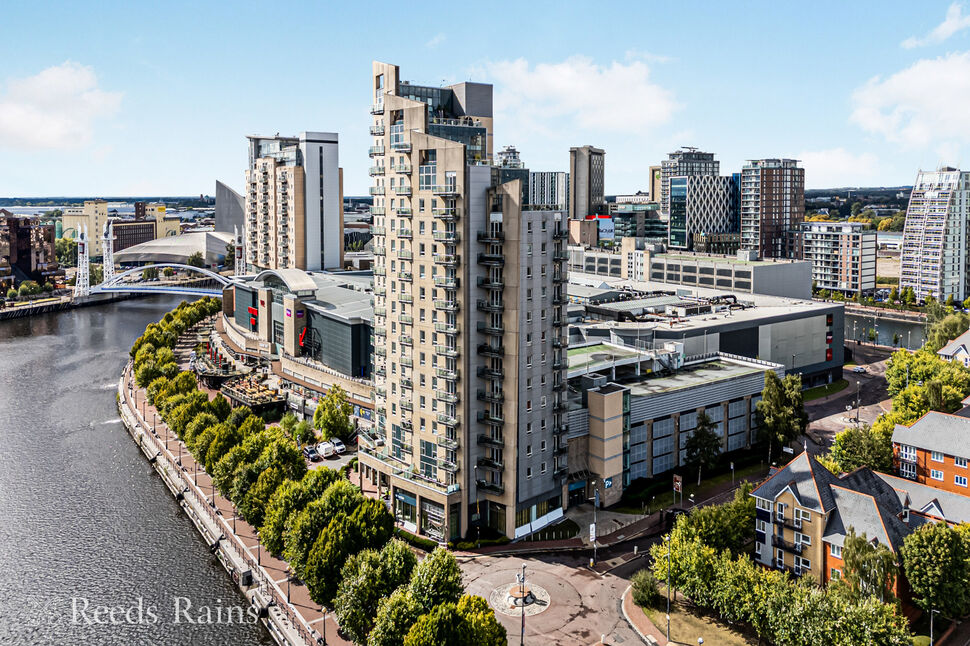 Main image of 2 bedroom  Flat for sale, The Quays, Salford, M50