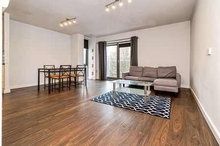 Aytoun Street, 2 bedroom Flat to rent, &pound;1,495 pcm