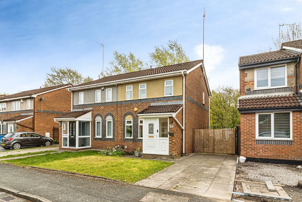 Main image of 3 bedroom Semi Detached House for sale, Pattishall Close, Manchester, M4
