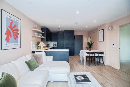 1 bedroom Flat for sale