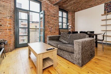 Cambridge Street, 1 bedroom Flat for sale, &pound;190,000
