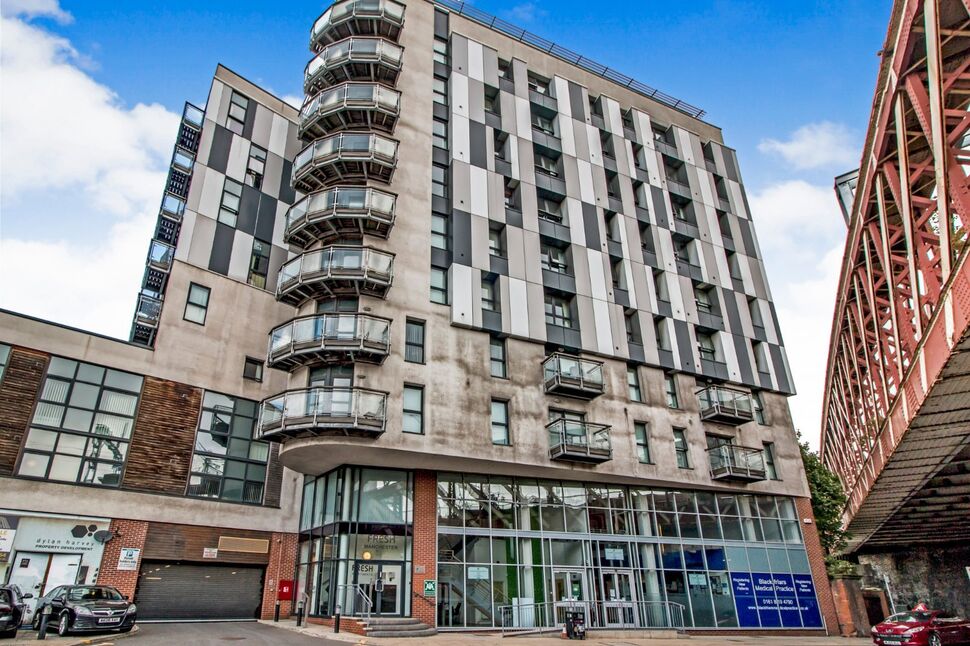Main image of 2 bedroom Flat to rent, Chapel Street, Salford, Greater Manchester, M3