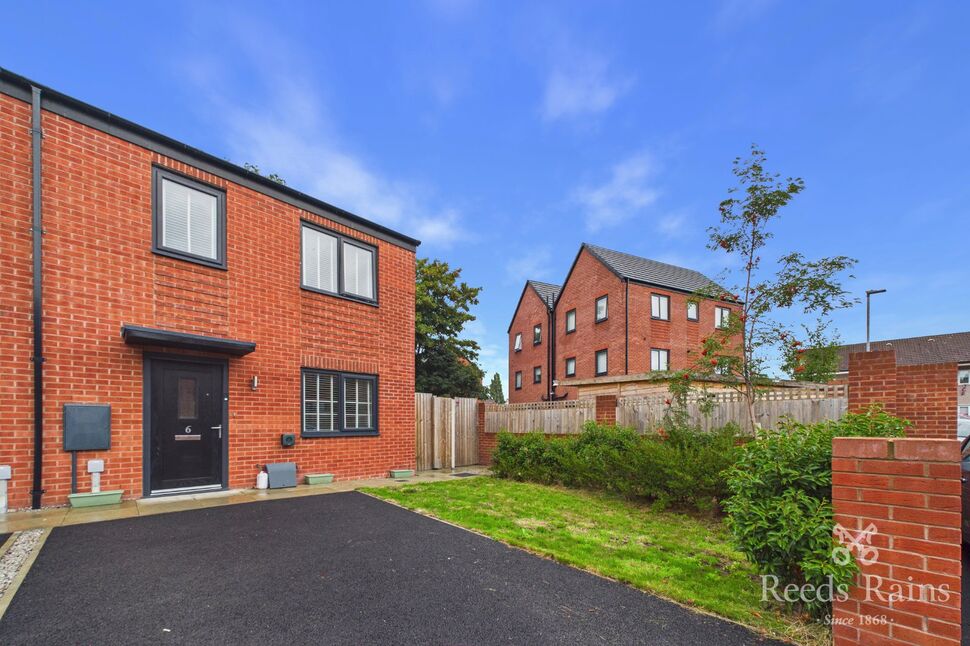 Main image of 3 bedroom End Terrace House to rent, Sabden Close, Manchester, Greater Manchester, M40