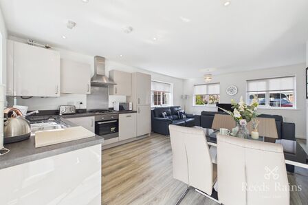 2 bedroom Detached House for sale