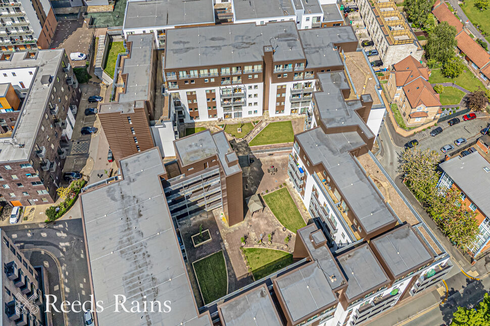 Main image of 2 bedroom Flat for sale, Isaac Way, Manchester, M4