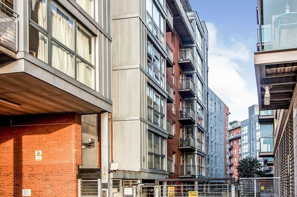 Main image of 2 bedroom Flat for sale, City Road East, Manchester, M15