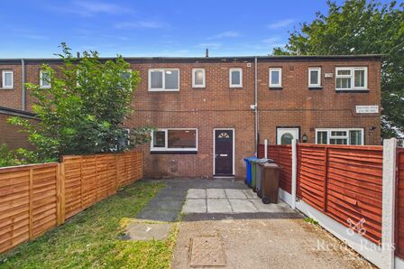 Shilford Drive, 2 bedroom Mid Terrace House to rent, &pound;1,200 pcm