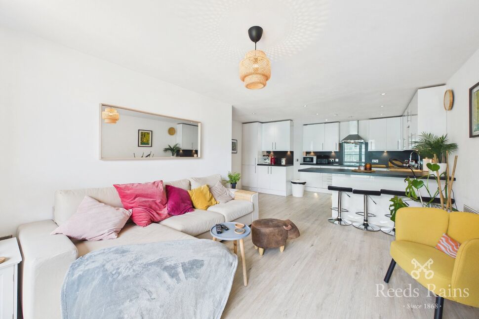 Main image of 2 bedroom Flat for sale, Dyche Street, Manchester, M4