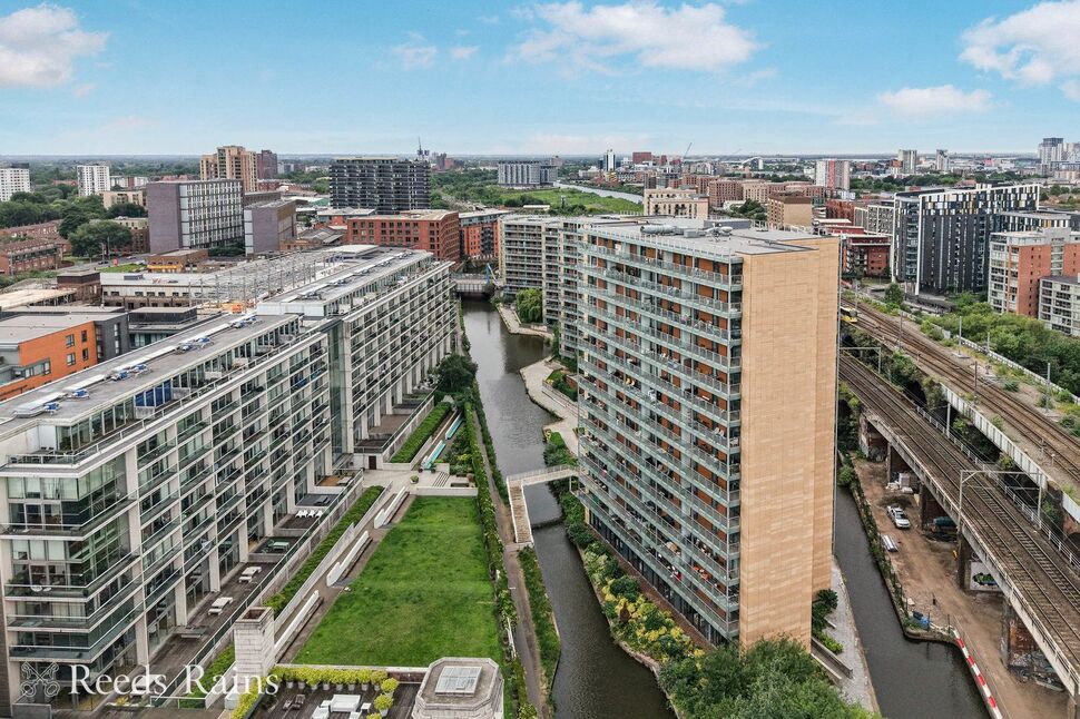Main image of 2 bedroom Flat for sale, Kelso Place, Manchester, M15
