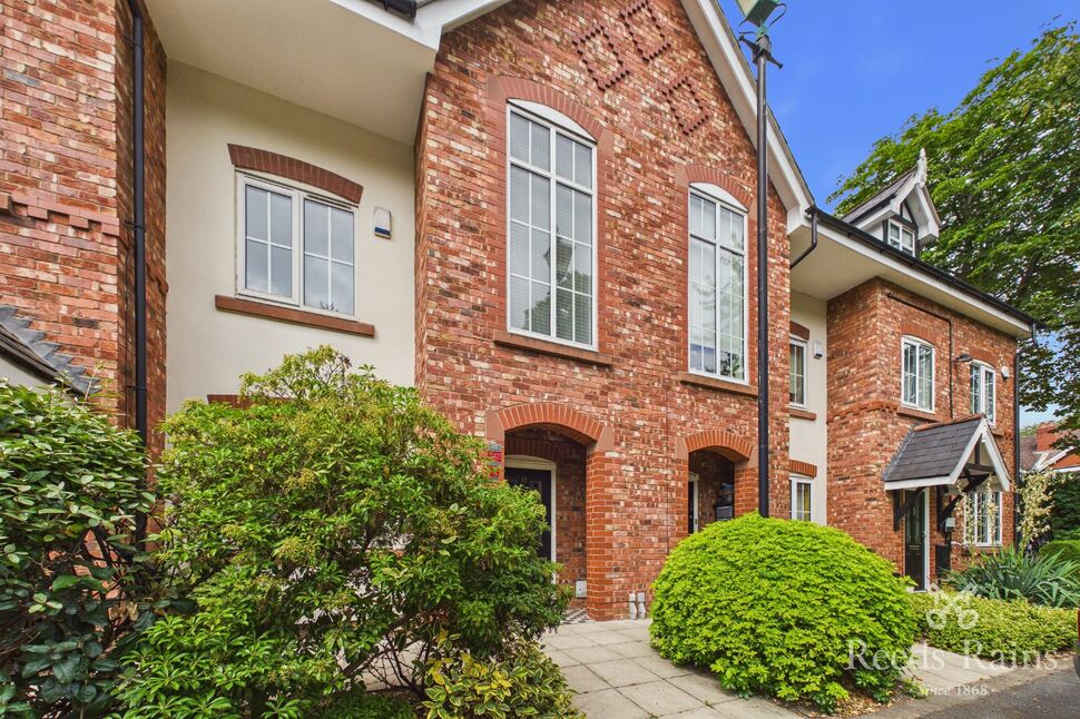 3 bedroom Mid Terrace House to rent