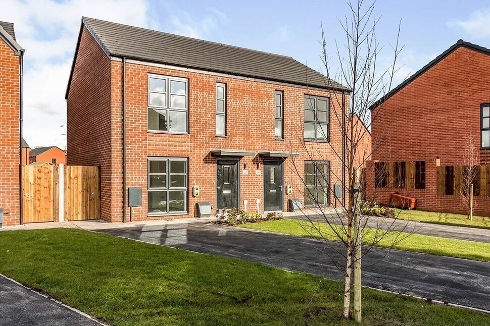 Main image of 2 bedroom Semi Detached House to rent, Bourdon Street, Manchester, Greater Manchester, M40