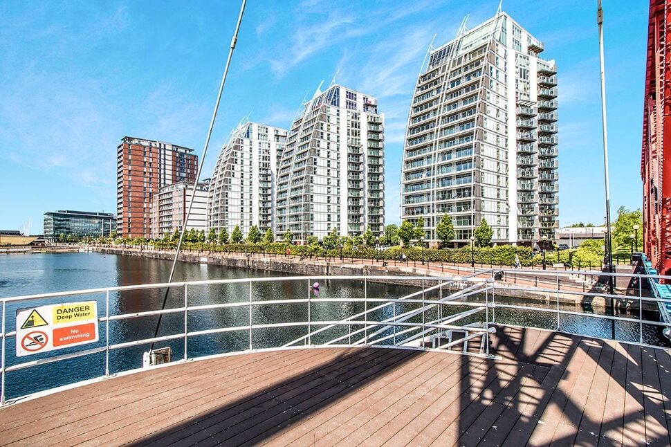Main image of 2 bedroom Flat for sale, The Quays, Salford, M50