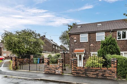 2 bedroom Semi Detached House to rent