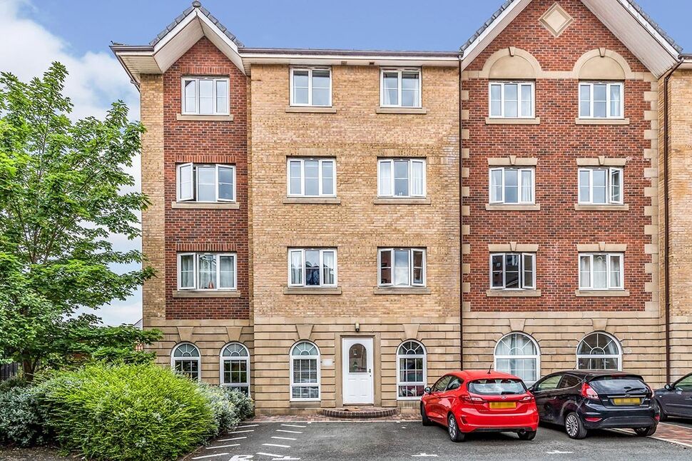 Main image of 2 bedroom Flat for sale, Labrador Quay, Salford, Greater Manchester, M50