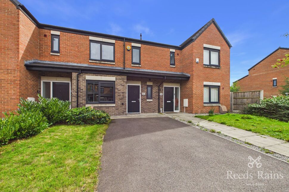 2 bedroom Mid Terrace House for sale