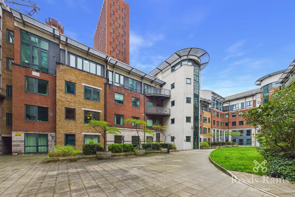 Main image of 2 bedroom Flat for sale, City Road East, Manchester, M15