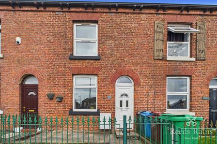 Moston Lane, 2 bedroom Mid Terrace House to rent, &pound;1,200 pcm