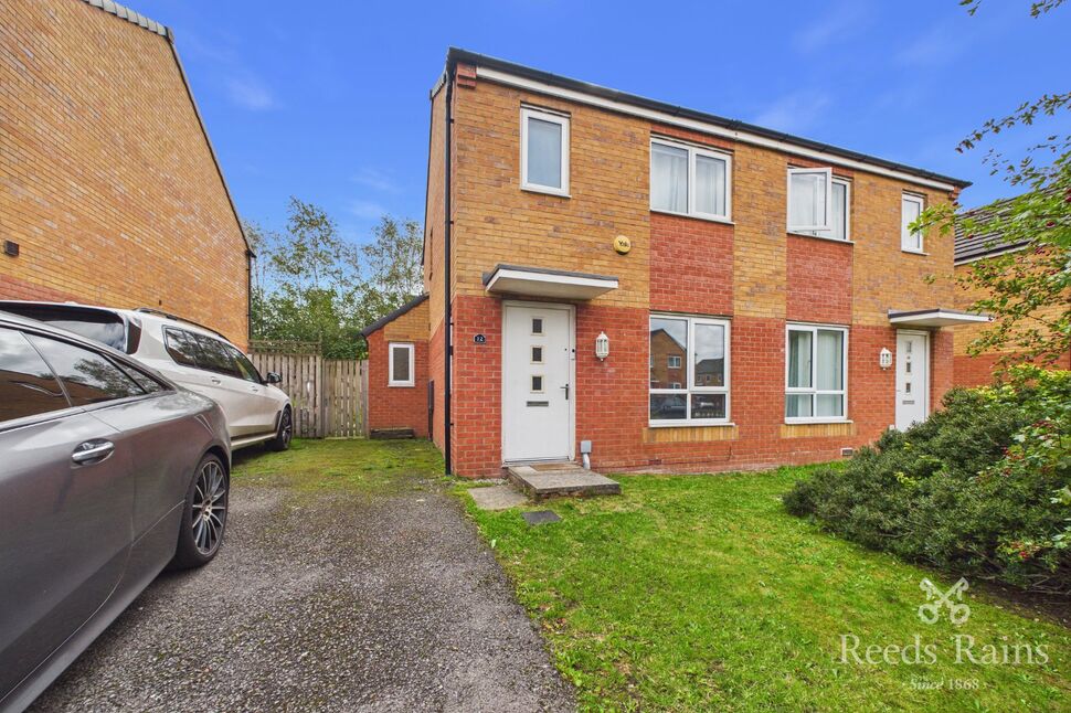Main image of 3 bedroom Semi Detached House to rent, Overlinks Road, Manchester, Greater Manchester, M11