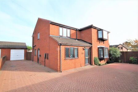 Fairfield Road, 4 bedroom Detached House for sale, £359,500