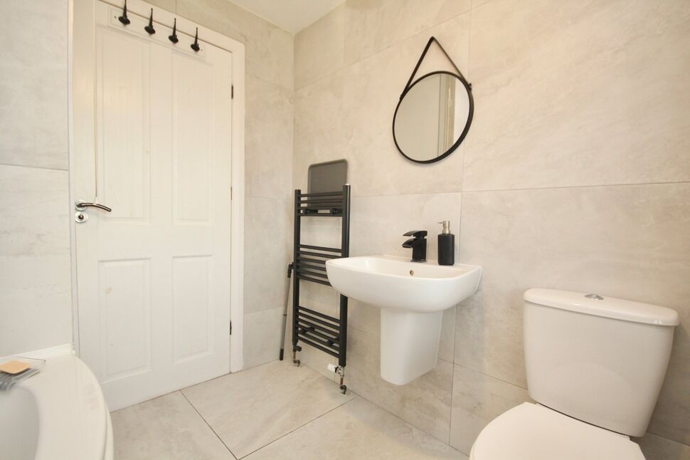 5 bedroom Detached House for sale, Clevegate, Nunthorpe, TS7 £340,000