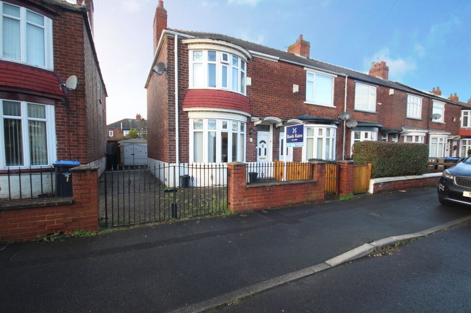 3 bedroom Semi Detached House for sale, Blenheim Road South