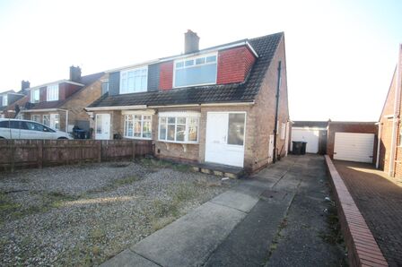 Throckley Avenue, 3 bedroom Semi Detached House for sale, £155,000
