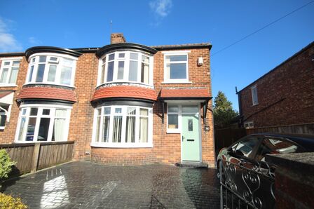 Roseberry Road, 3 bedroom Semi Detached House for sale, £159,995