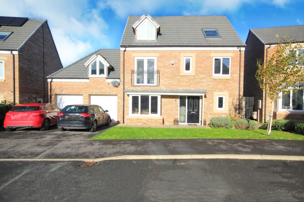 6 bedroom Detached House for sale, Chesterfield Drive, MartoninCleveland, TS8 £299,950