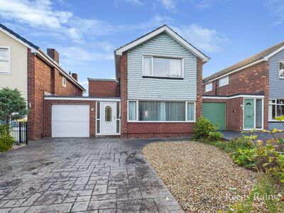 3 bedroom Link Detached House for sale