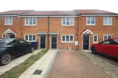 Maplewood Drive, 2 bedroom Mid Terrace House for sale, £125,000