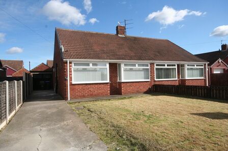 Virginia Gardens, 2 bedroom Semi Detached Bungalow for sale, £165,000