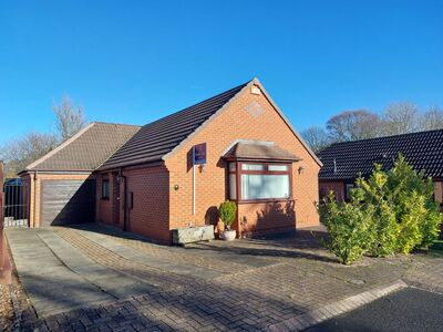 Elmwood, 3 bedroom Detached Bungalow for sale, £215,000