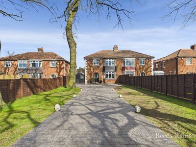 4 bedroom Semi Detached House for sale